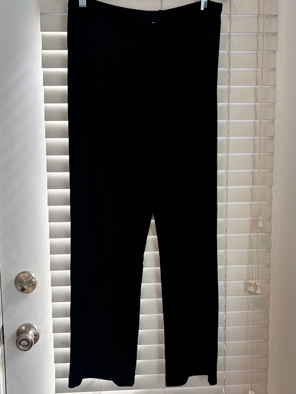 NWT Chico’s Travelers Black No Tummy Straight Leg Pants Petite 2P